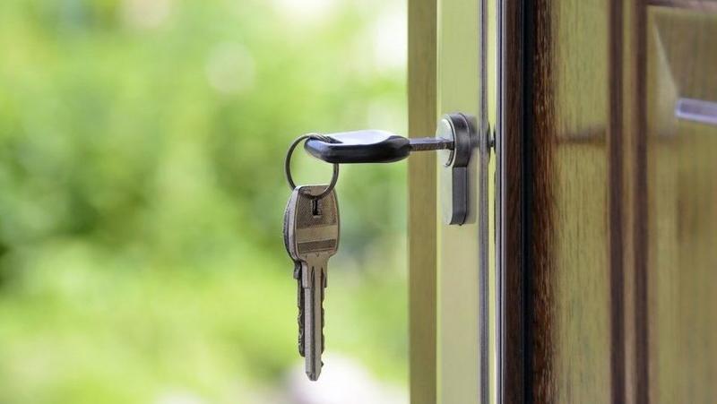 Tri glavne posledice legalizacije: Pošten svet kažnjen, investitori bliski vlasti nagrađeni, EXPO trlja ruke Tri glavne posledice legalizacije: Pošten svet kažnjen, investitori bliski vlasti nagrađeni, EXPO trlja ruke