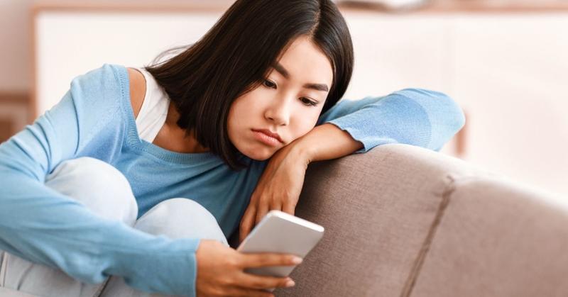 Digitally Connected, Emotionally Disengaged Digitally Connected, Emotionally Disengaged