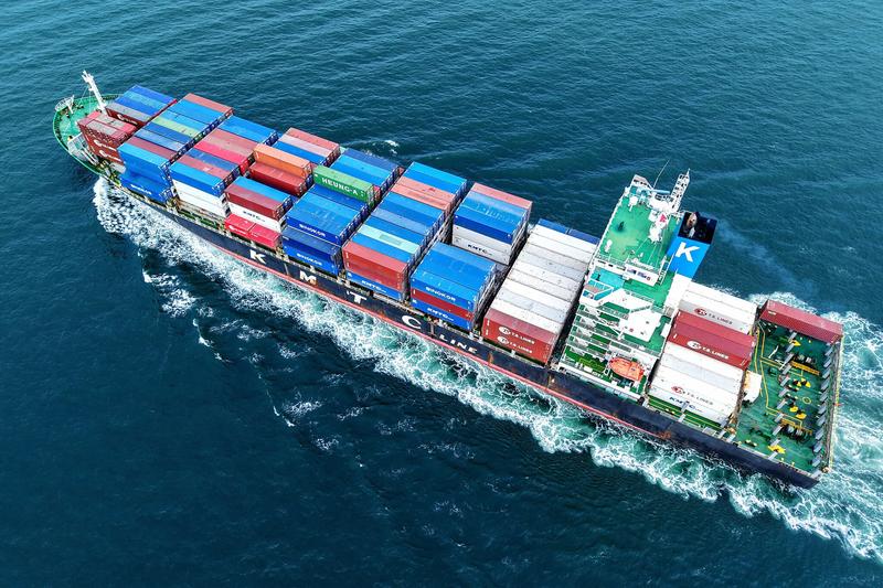 Iran reports seizing tanker transporting ‘contraband’ oil in Gulf of Oman Iran reports seizing tanker transporting ‘contraband’ oil in Gulf of Oman