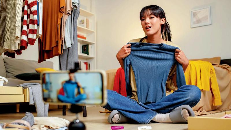 Fooling or feeding the algorithm? Fooling or feeding the algorithm?