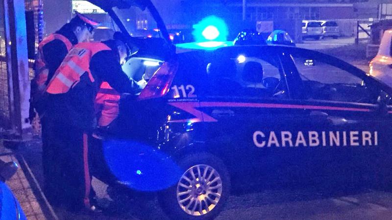 Solto Collina, sparatoria nella boscaglia: due giovani trovati terra feriti e sporchi di sangue