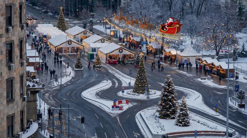 Praznični Ćacilend: Dovedite i Božić Batu