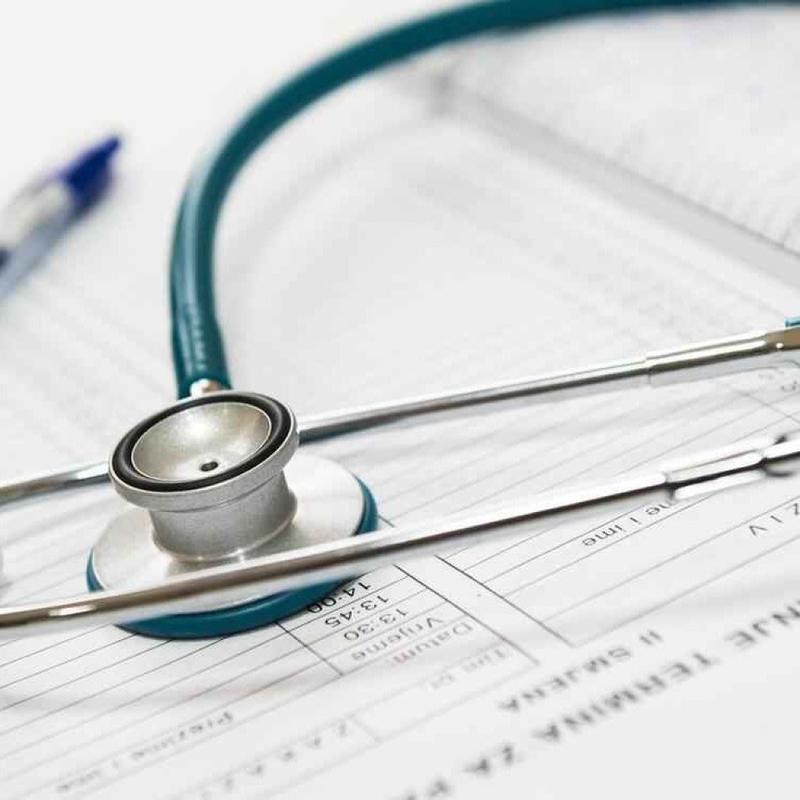 O labirinto das guias médicas: quando a burocracia vira risco à saúde O labirinto das guias médicas: quando a burocracia vira risco à saúde