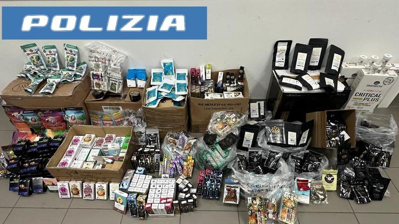 Controllo in un negozio di canapa a Rimini: sequestri e due denunce