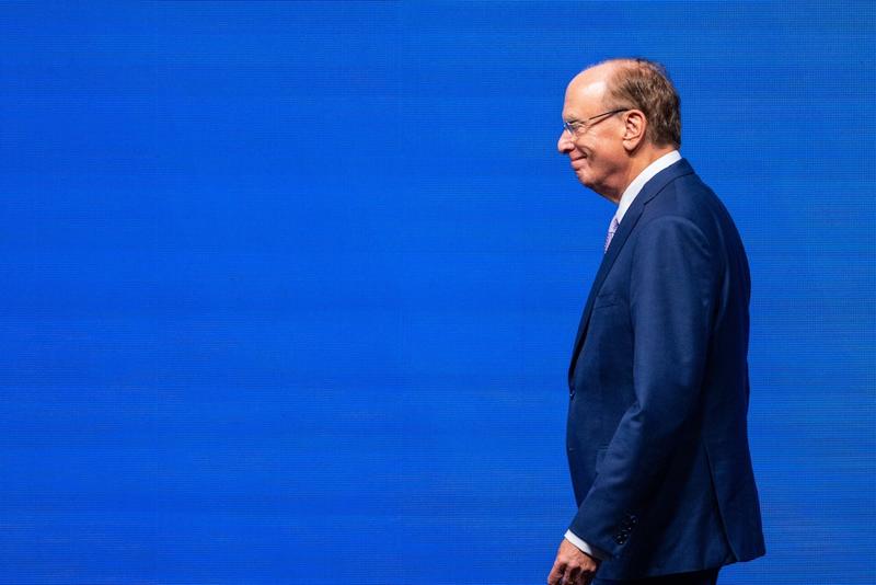 Der mächtige Mann im Hintergrund: Wer ist der Blackrock-Chef, den Selenskyj hofiert?