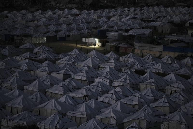 I Was Displaced to a Tent in Gaza. I Don’t Want to Remember Any of It