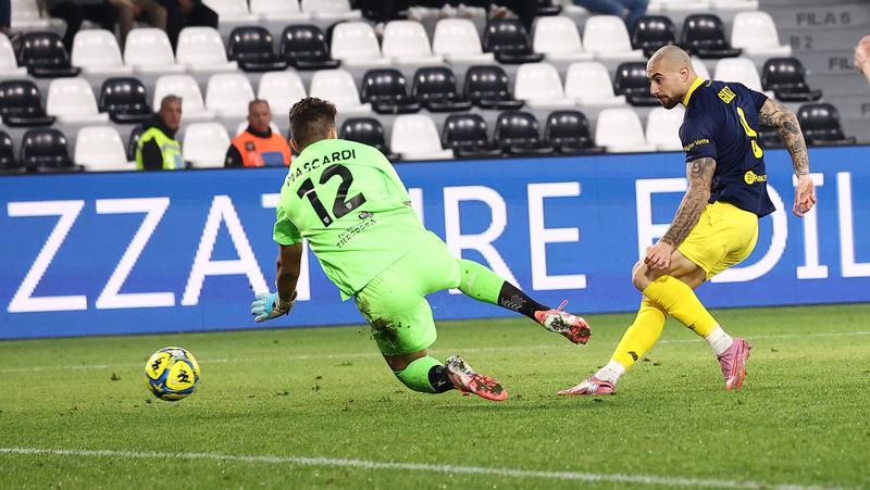 Il Modena dà spettacolo, Massolin dirige l’orchestra: 2-0 e Spezia al tappeto