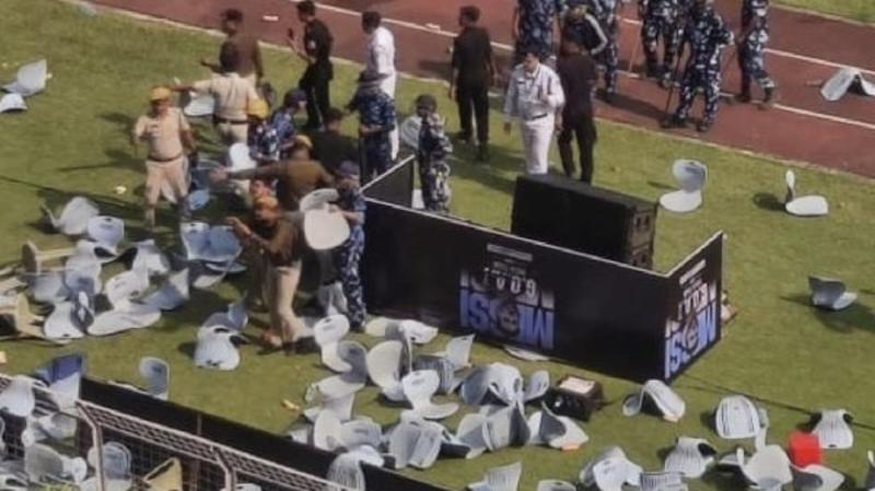Lionel Messi fans vandalize Kolkata football ground
