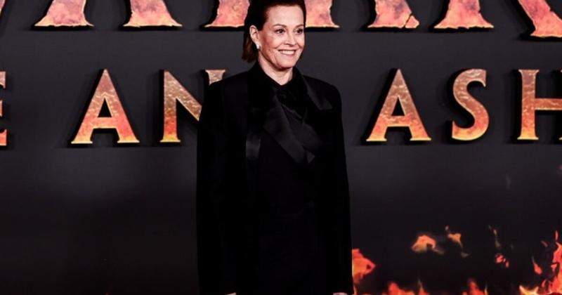 Η Σιγκούρνι Γουίβερ σε συζητήσεις για τη φιλόδοξη παραγωγή της Amazon «Tomb Raider» Η Σιγκούρνι Γουίβερ σε συζητήσεις για τη φιλόδοξη παραγωγή της Amazon «Tomb Raider»