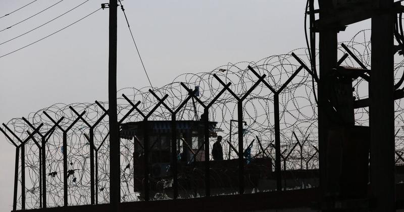 Έφοδος της ΕΛ.ΑΣ. στις φυλακές Κορυδαλλού - Κατασχέθηκαν κινητά τηλέφωνα Έφοδος της ΕΛ.ΑΣ. στις φυλακές Κορυδαλλού - Κατασχέθηκαν κινητά τηλέφωνα