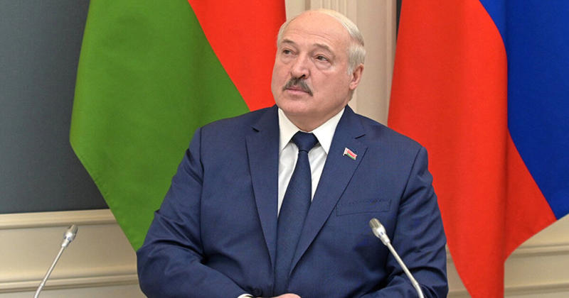 Αποφυλακίστηκε Νομπελίστας και η ηγέτιδα της αντιπολίτευσης στη Λευκορωσία με εντολή Λουκασένκο, έπειτα από συμφωνία με τις ΗΠΑ Αποφυλακίστηκε Νομπελίστας και η ηγέτιδα της αντιπολίτευσης στη Λευκορωσία με εντολή Λουκασένκο, έπειτα από συμφωνία με τις ΗΠΑ