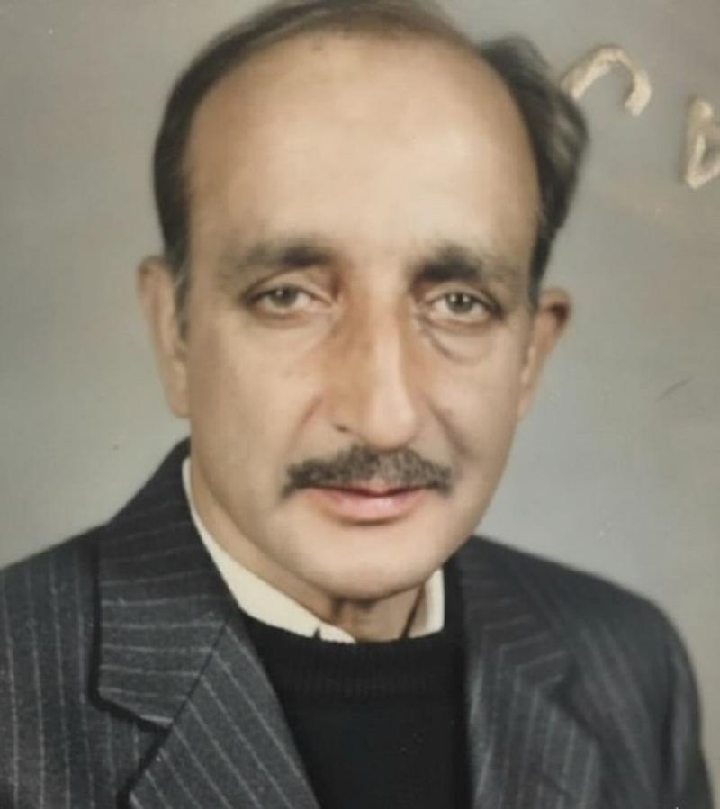 Kashmir, 1979: A Passport Photo and a Pilgrimage Kashmir, 1979: A Passport Photo and a Pilgrimage