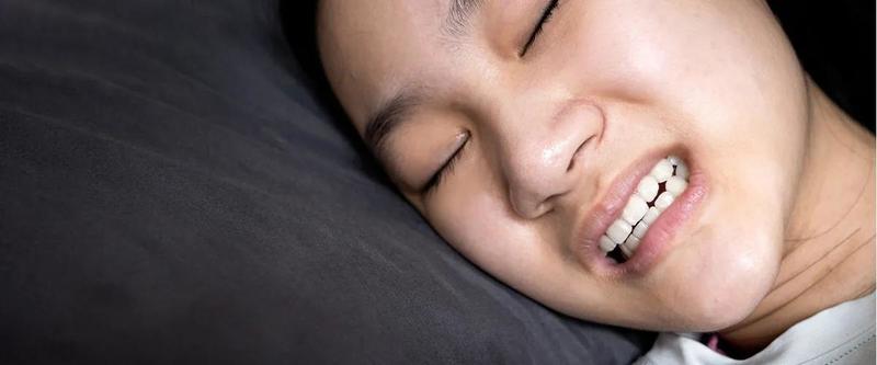 Me rechinan los dientes Me rechinan los dientes