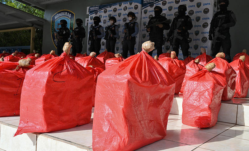 Honduras: The Immortal “Monroe Doctrine”, and its Bananas, Drugs, Gangs and Pardons Honduras: The Immortal “Monroe Doctrine”, and its Bananas, Drugs, Gangs and Pardons