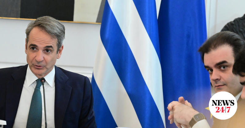 Μητσοτάκης, Πιερρακάκης και σκορποχώρι: Πάλι δεξιά η λύση…