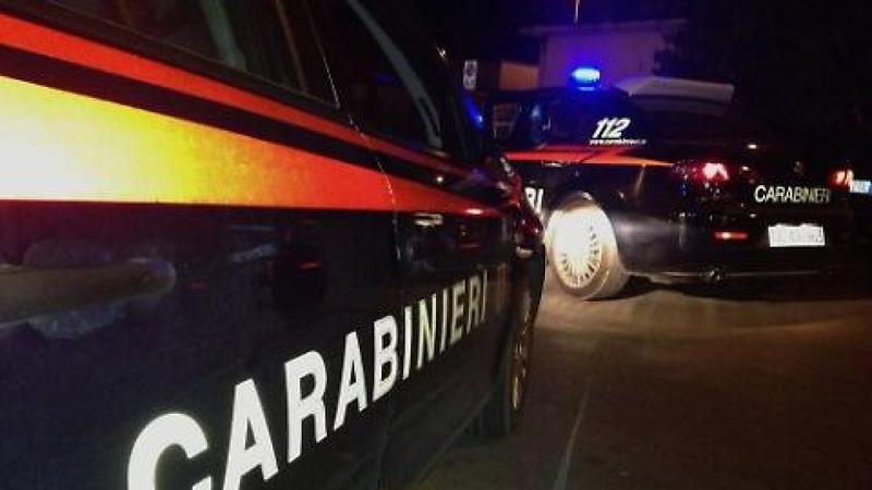 Travolge con l'auto i suoceri (che l'avevano appenadenunciato ai carabinieri)Â e fugge: arrestato 19enne Travolge con l'auto i suoceri (che l'avevano appenadenunciato ai carabinieri)Â e fugge: arrestato 19enne