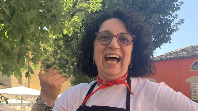 La storica macelleria chiude dopo 72 anni. Cristina: “Di carne se ne vende sempre meno, impossibile tenere testa alla grande distribuzione”