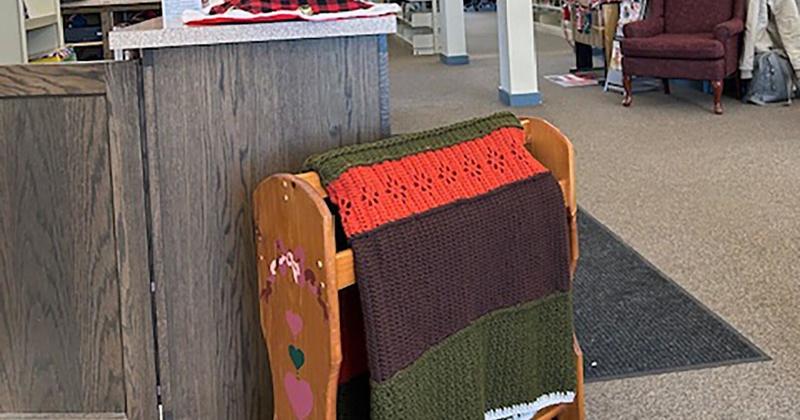 Warm up while donating to Trent Lakes library’s need for mobile shelves