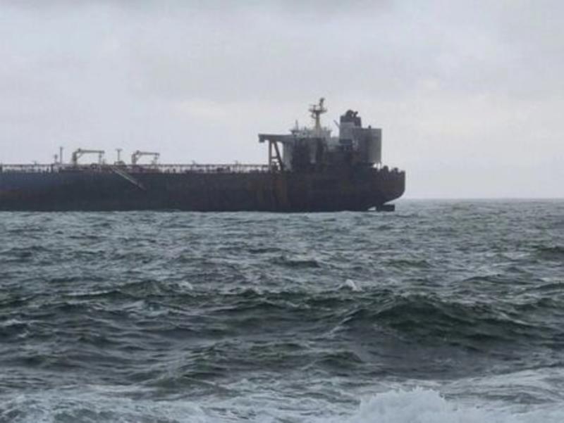 България плаща 1,2 млн. лева, за да изтегли блокирания танкер 