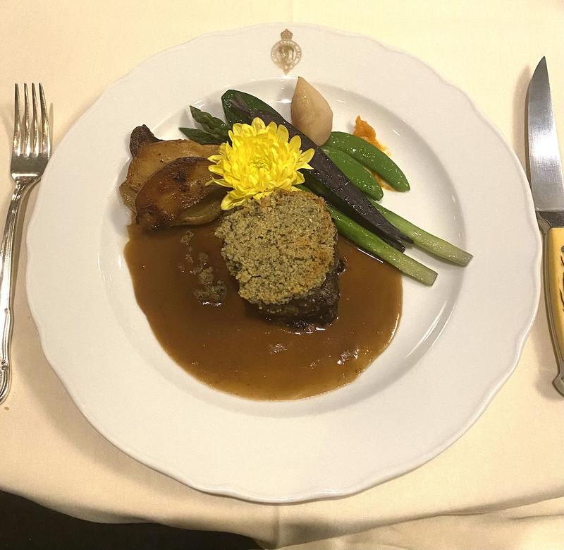 HAL'S KITCHEN: Manitoba Club: Elegant, exceptional dining