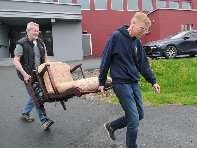 The Bookless Club: Could manners become the new status symbol?