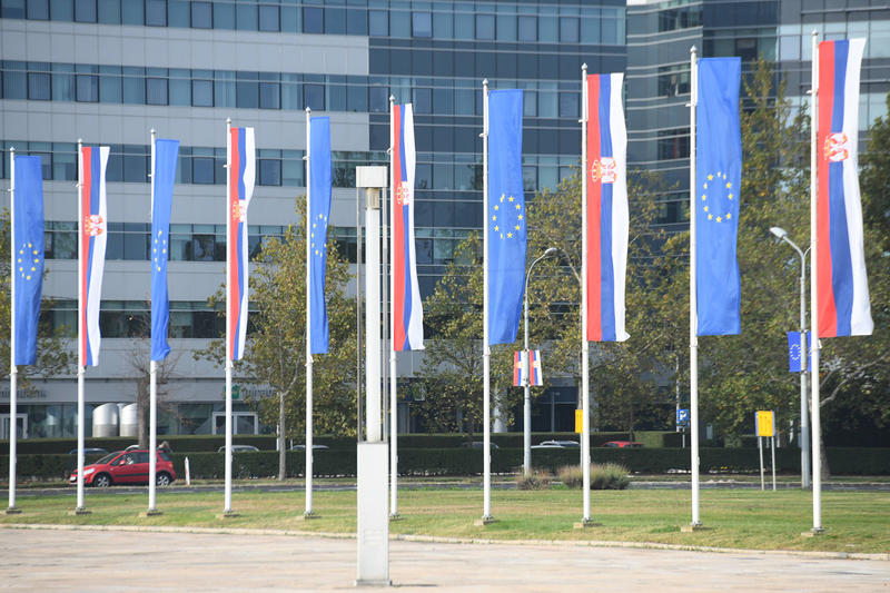 Srbija je diktatura u svemu osim u nazivu Srbija je diktatura u svemu osim u nazivu