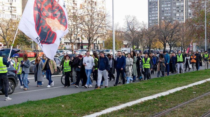 Studentski pokret uči na greškama Otpora: Novo pismo jednog profesora studentima Studentski pokret uči na greškama Otpora: Novo pismo jednog profesora studentima