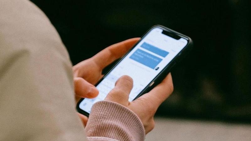 Odio detrás de la pantalla