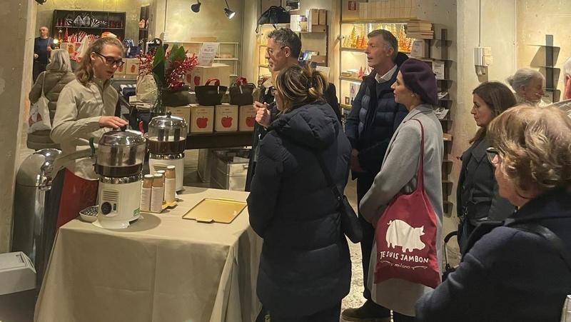 Cargo High-Tech, la bottega che resiste al caro affitti e il commercio online