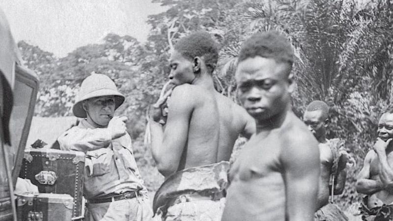 Con Lucarelli nell’Africa di Simenon: “Lungo viaggio al centro dell’anima”