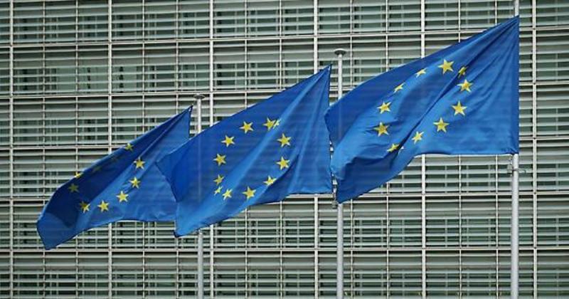 Europa ferma, la storia va tra burocrazia e guerra