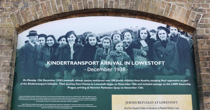 Refugees fleeing Nazi persecution remembered at station event