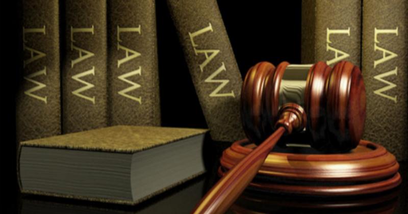 Μεταξύ Αλήθειας και Δικαιοσύνης: Η λεπτή γραμμή της Δημοκρατίας