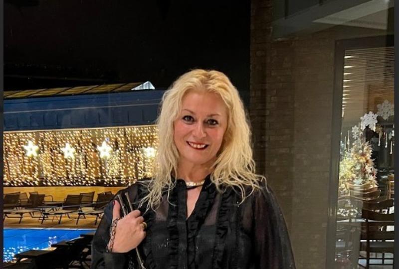 Ολιστική περιποίηση και laser αποτρίχωσης για άντρες και γυναίκες 