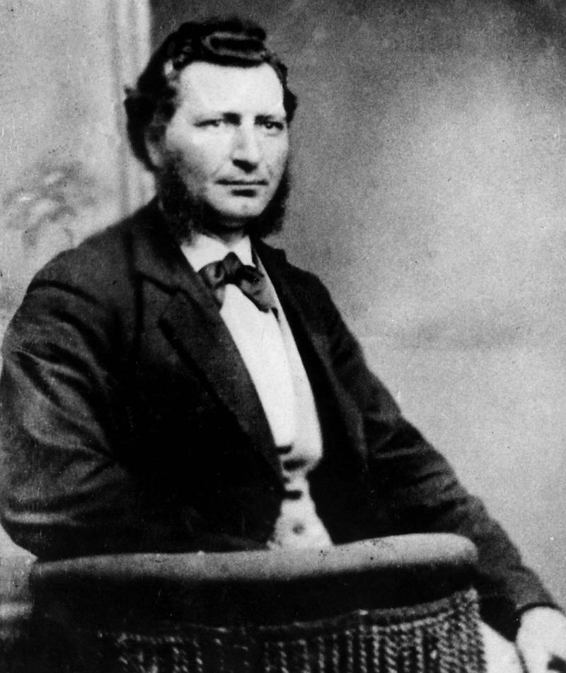 Métis leader Louis Riel is still a divisive figure 140 years after his hanging