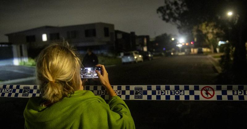 Why can someone in suburbia own 6 guns legally? Why can someone in suburbia own 6 guns legally?