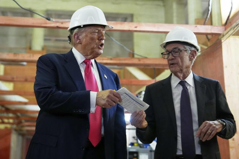 Trump is close to naming the new Federal Reserve chief. His choice could raise the risk of stagflation