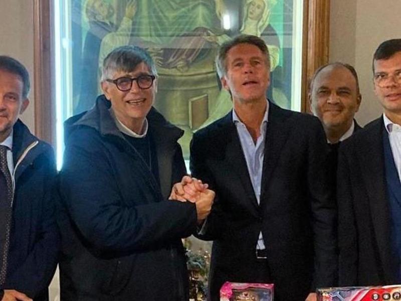 Caivano, Emanuele Filiberto da don Patriciello:Â abbiamo progetti comuni