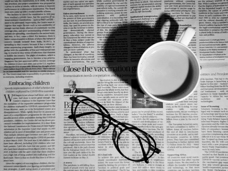 Più che alle cronache siamo alle comiche