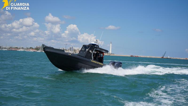 Noleggio natanti non autorizzato: multa da 300mila euro a presidente di associazione sportiva