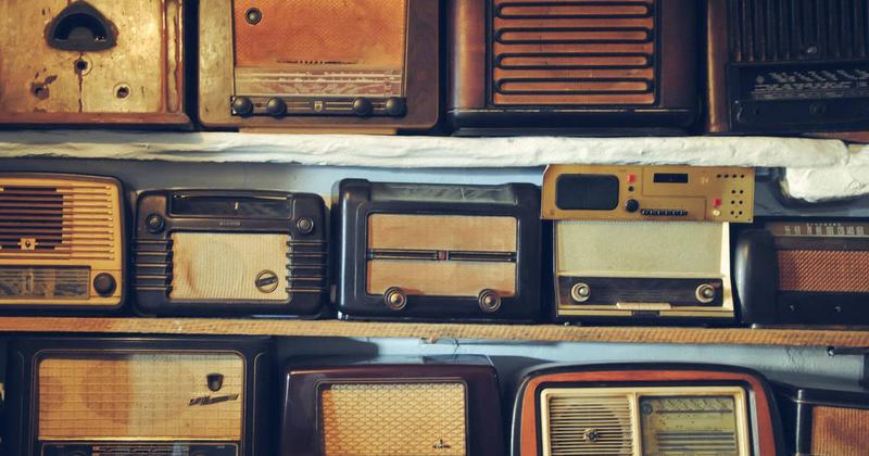 Antes de vermos o futebol, ouvimos o futebol Antes de vermos o futebol, ouvimos o futebol