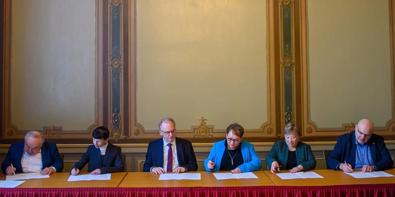 Neuer Staatsvertrag für jüdische Gemeinden in Sachsen-Anhalt Neuer Staatsvertrag für jüdische Gemeinden in Sachsen-Anhalt