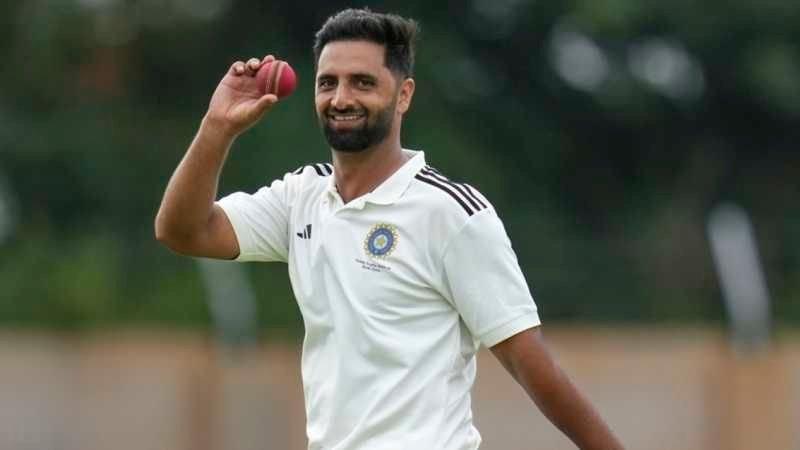 IPL Auction 2026: J&K’s Auqib Nabi Dar snapped up by Delhi Capitals for Rs 8.40 crore