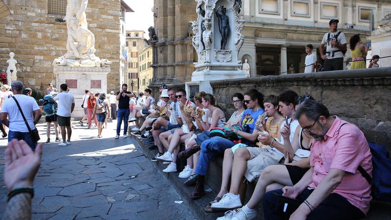 Affitti brevi e Airbnb selvaggi , la Consulta boccia il ricorso del Governo: ok alla legge toscana contro l’overtourism