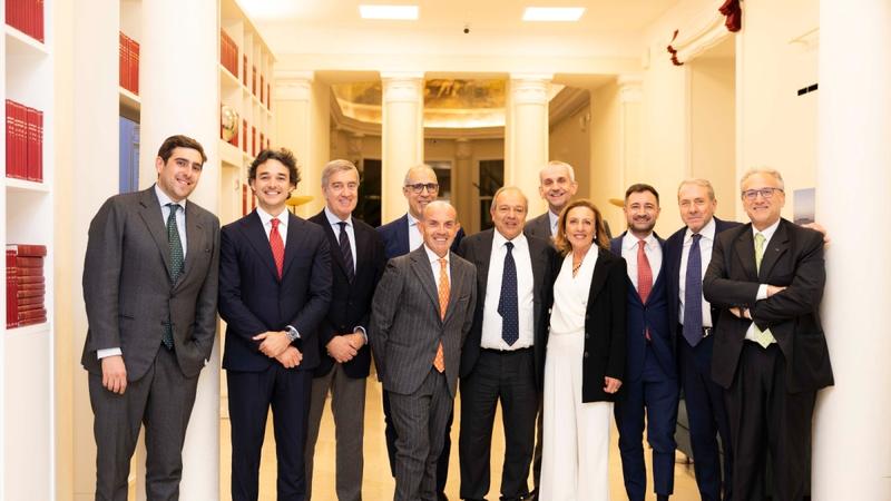 Â«Napoli Ã¨ ingessata e non siamo i palazzinari de 