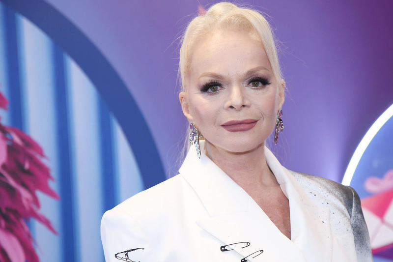 Шоу Долиной продолжается