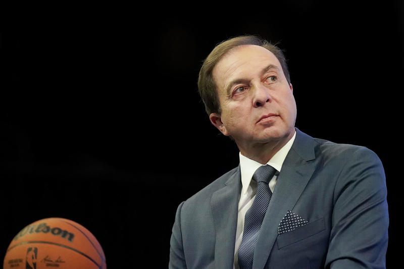 Warriors fan emails Joe Lacob with complaints, gets response 2 minutes later