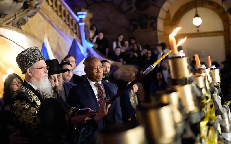 Declaring himself a ‘Maccabee,’ NYC’s Adams bids farewell to Jewish allies on Hanukkah