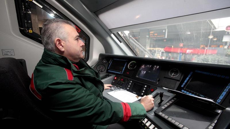 I macchinisti scarseggiano: Trenord paga 2,7 milioni per farli spostare con i taxi