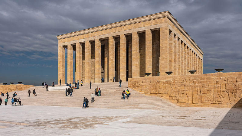 ‘Bu Anıtkabir’ yıkılmalı